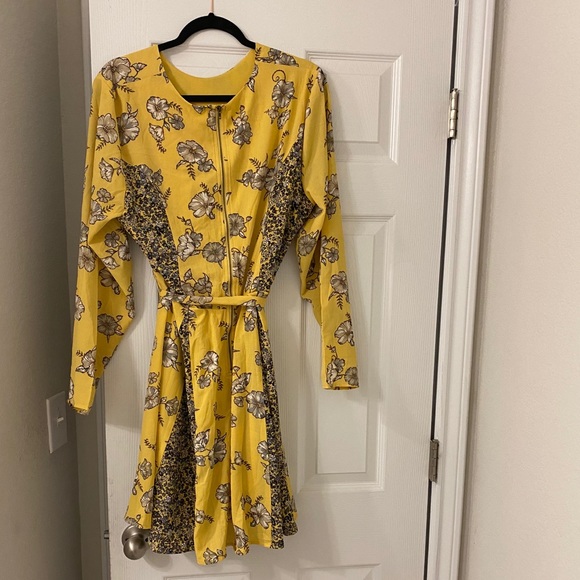 BrandNew Xihilaration Yellow Floral Mini Dress! - Picture 2 of 5